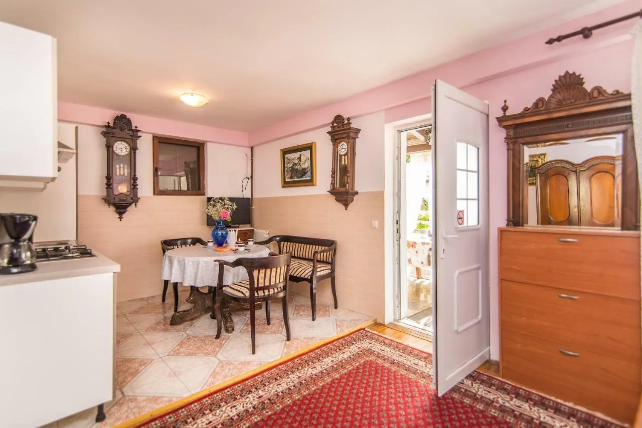 Apartmani Marina Porec 0*,  Croatia