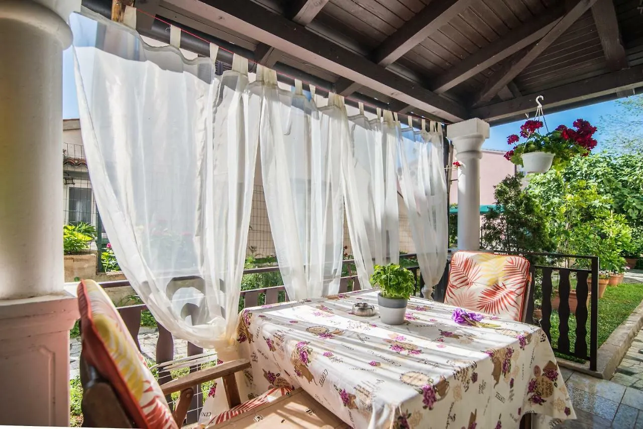 شقة Apartmani Marina بوريتش