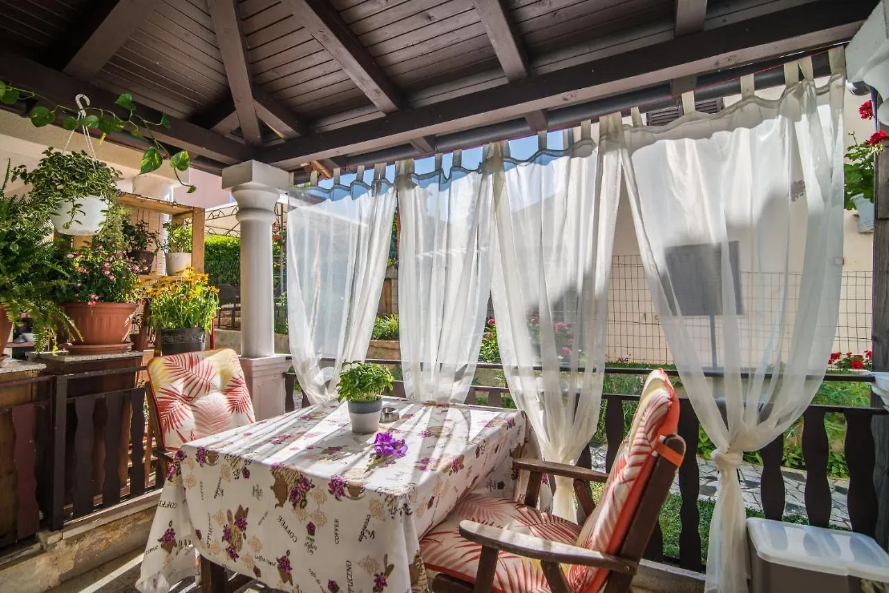 شقة Apartmani Marina بوريتش